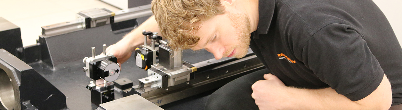 Lasers d’alignement pour la construction de machine - Paramétrage d’une mesure de parallélisme avec le XK10