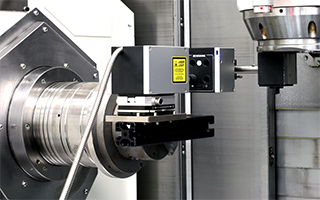 Laser de alinhamento XM-60 em uma máquina