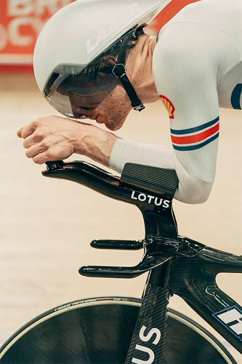 Hope Lotus track bike 2024 - Ed Clancy OBE on start line close up