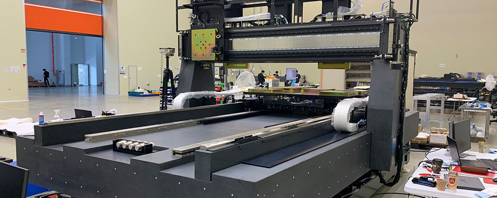 Stage for automatic optical inspection (AOI) of flat panel displays (FPD)